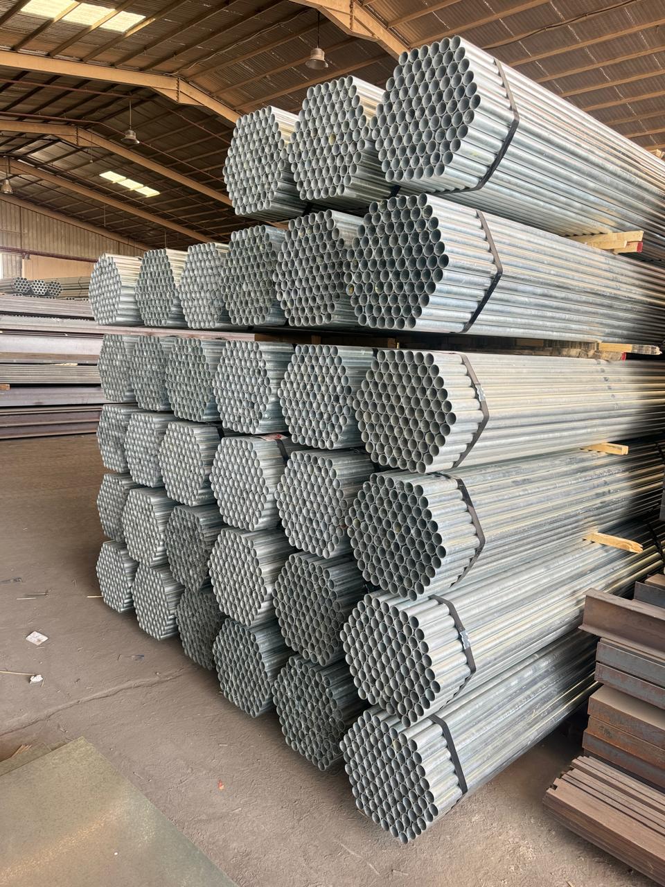 الأنابيب والمواسير الحديدية للمشاريع الصناعية